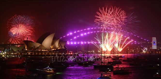 Số ca mắc Covid-19 liên tục tăng, Sydney vẫn tưng bừng đón năm mới với chương trình pháo hoa hoành tráng
