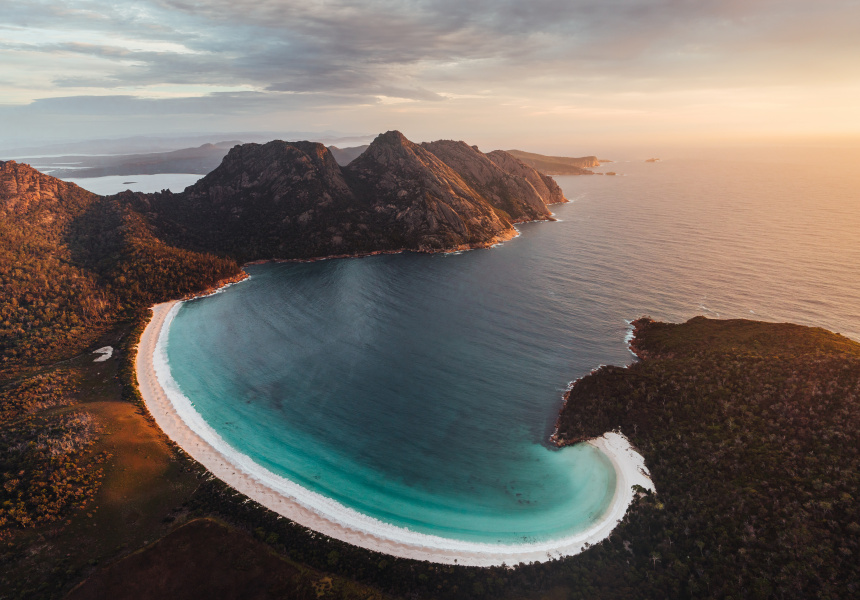 Wineglass Bay – Bãi biển mặt trăng nổi tiếng của nước Úc