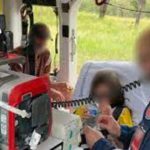 Hai cha con tại Queensland sống sót thần kỳ sau hai đêm bám vào gốc cây trong dòng nước lũ