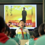 Trung Quốc: Phụ huynh bất chấp mọi cách để con được đi du học