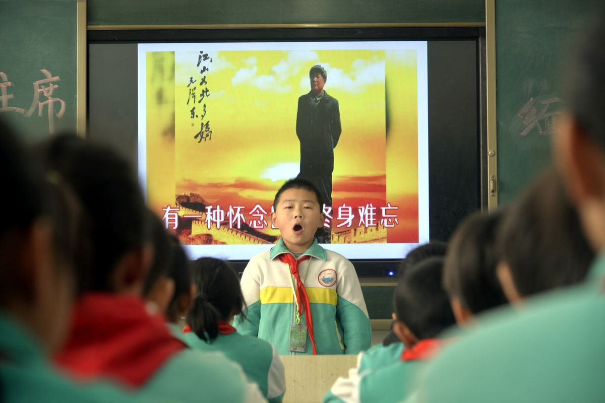 Trung Quốc: Phụ huynh bất chấp mọi cách để con được đi du học
