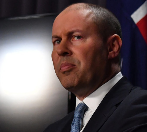 Bộ trưởng Ngân khố xem xét việc tăng thuế đối với hàng nghìn người Úc