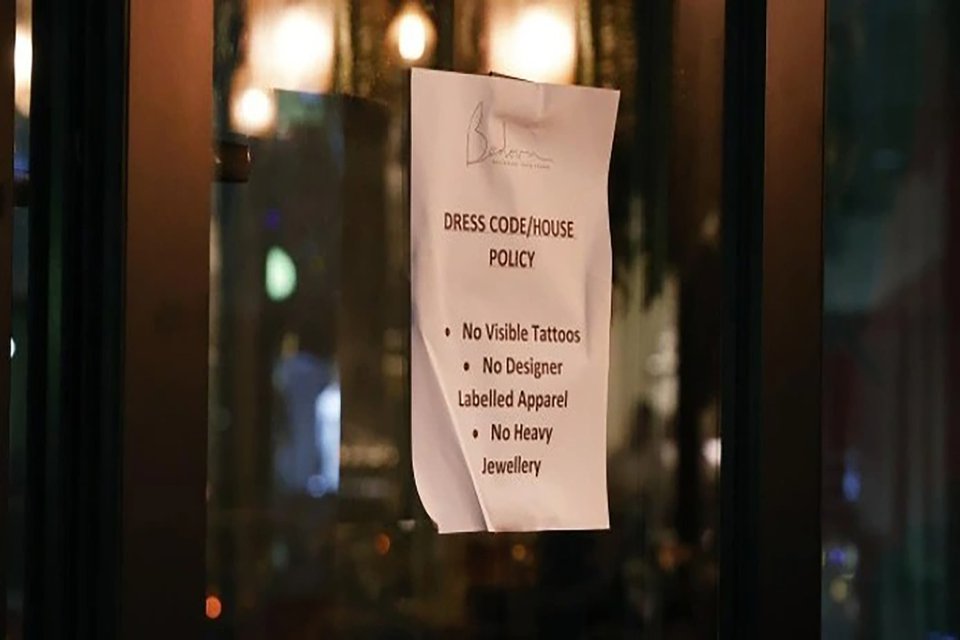 Khách có hình xăm, mặc đồ hiệu bị cấm cửa tại một nhà hàng ở Úc