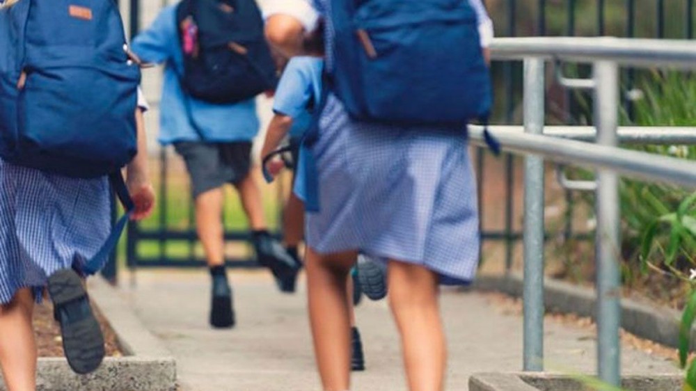 Tất cả các trường công lập ở New South Wales được cung cấp băng vệ sinh miễn phí